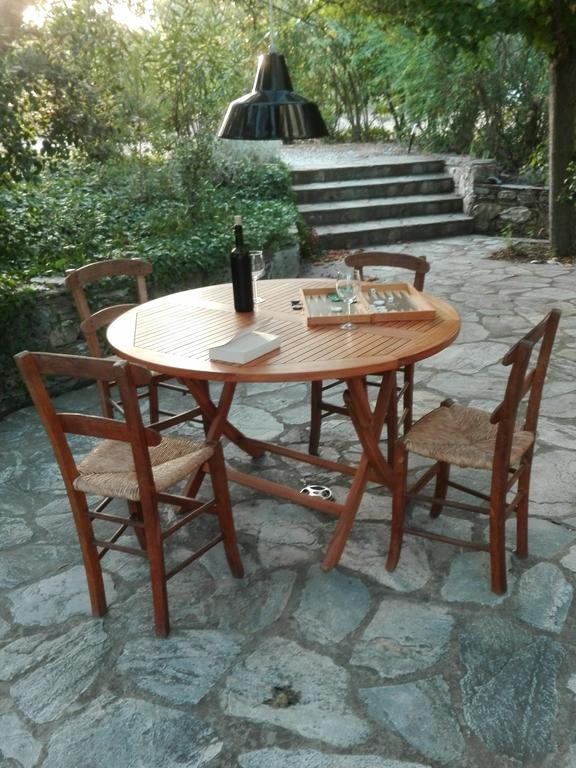 Traditional Stonehouse Potistika Bagian luar foto
